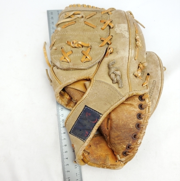 VTG 1663 T&C Baseball Glove Mitt 11" Right Hand Throw Leather Grain Steerhide - Picture 11 of 12